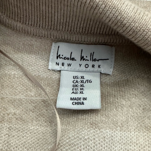 Nicole Miller Chic Striped Knit Set in Beige and Cream XL - Picture 7 of 11